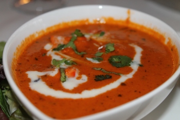MURGH MAKHNI also known as butter chicken: Tender pieces of chicken tikka cooked in creamy tomato sauce.